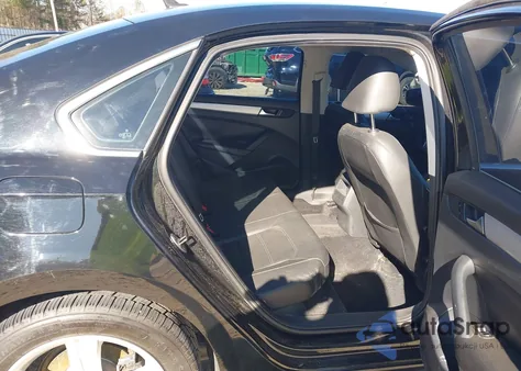 2012 Volkswagen Passat 2.5L Se z USA, uszkodzony, nr VIN 1VWBP7A30CC075254